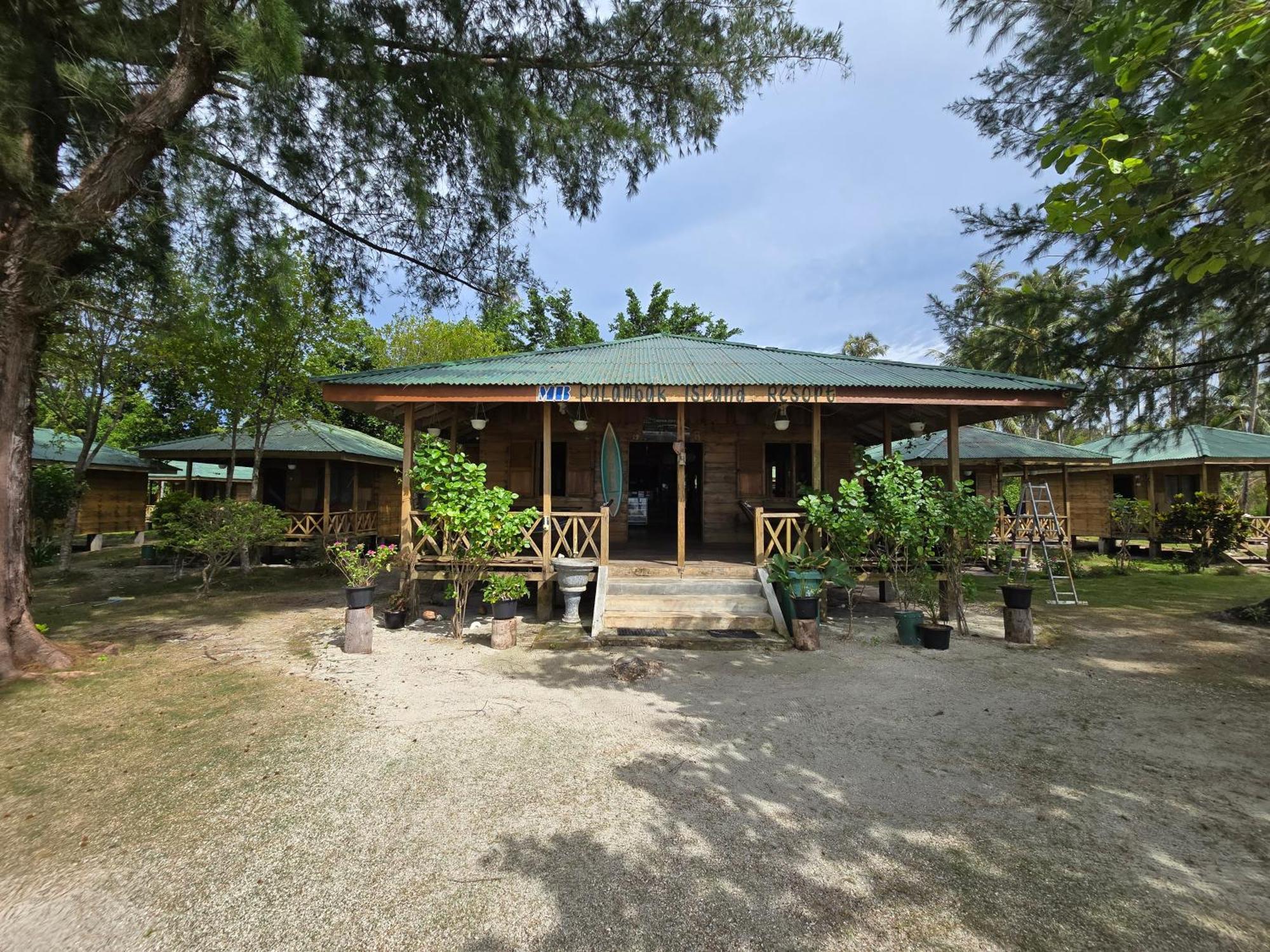 MB Palambak Island Resort Pulau Palambakbesar Bagian luar foto